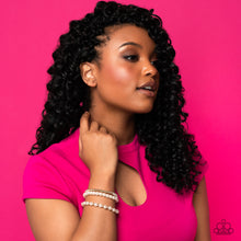 Load image into Gallery viewer, Pearly Professional - Gold bracelet
