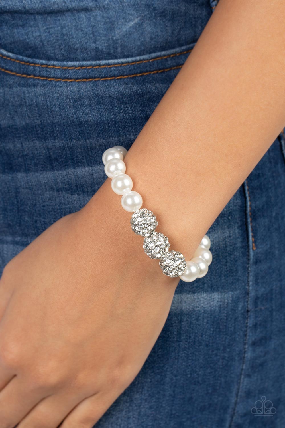 Breathtaking Ball - White bracelet