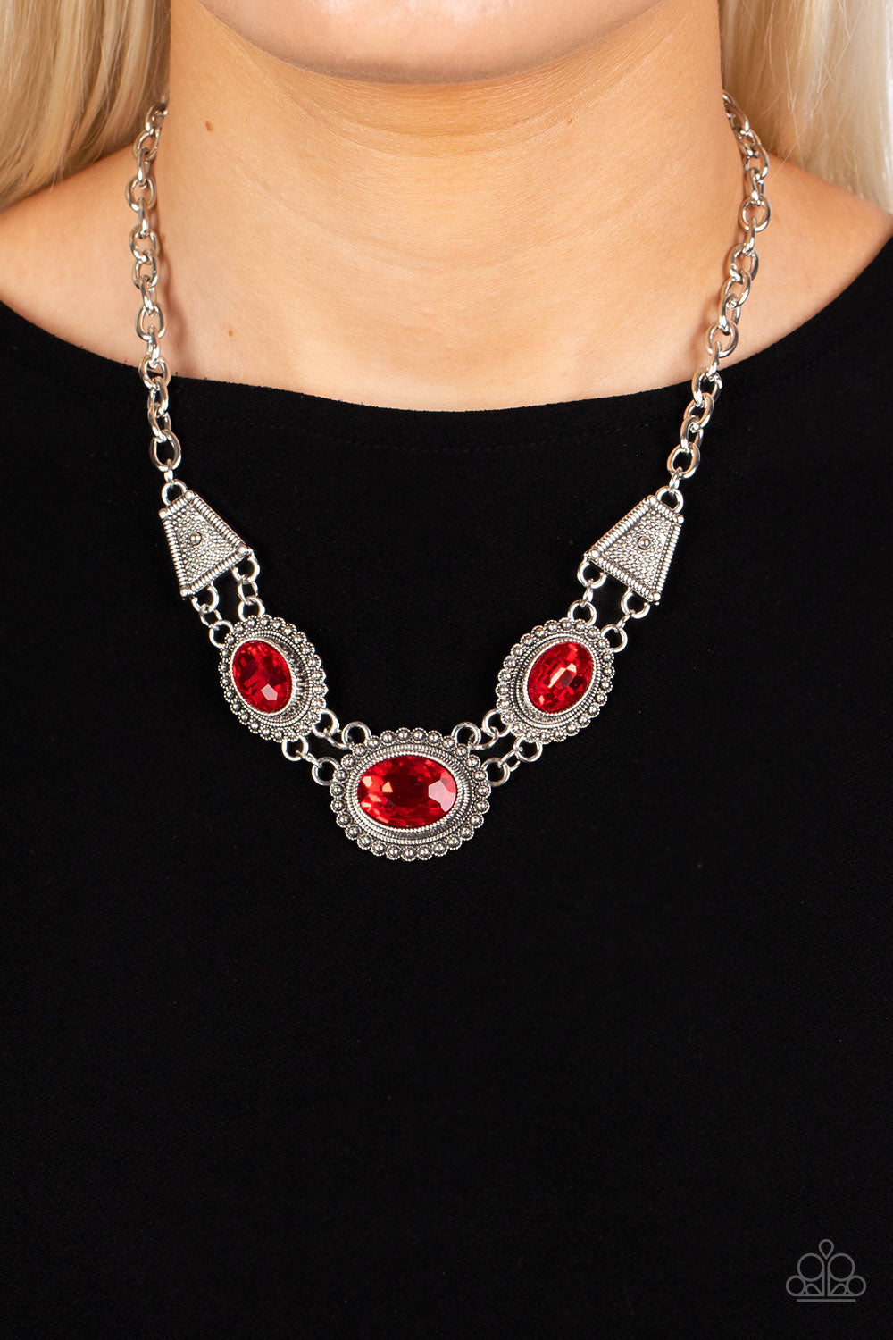 Textured TRAPEZOID - Red necklace