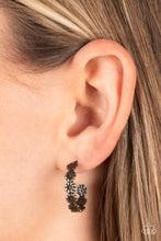 Load image into Gallery viewer, Floral Fad - Brass earrings
