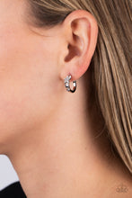 Load image into Gallery viewer, Starfish Showpiece - White earrings
