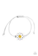 Load image into Gallery viewer, DAISY Little Thing - White bracelet
