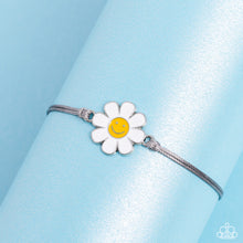 Load image into Gallery viewer, DAISY Little Thing - Silver bracelet
