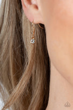 Load image into Gallery viewer, Fluttering Fanatic - Gold necklace
