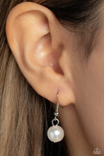 Load image into Gallery viewer, Glinting Goddess - Blue necklace
