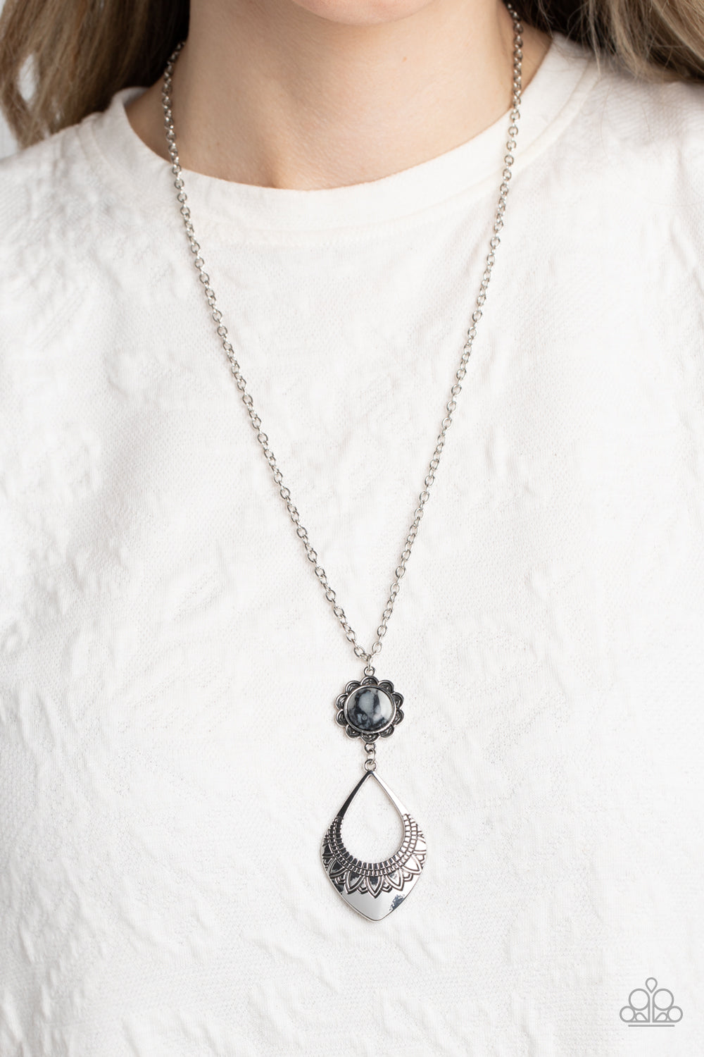 Stone TOLL - Black necklace
