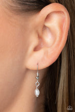 Load image into Gallery viewer, Beaded Blitz - Blue necklace
