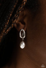 Load image into Gallery viewer, Im HAVANA Party - White earrings
