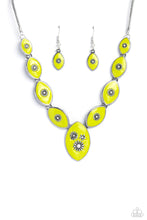 Load image into Gallery viewer, Pressed Flowers - Green necklace
