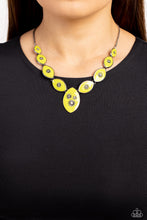 Load image into Gallery viewer, Pressed Flowers - Green necklace
