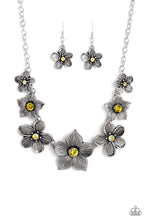 Load image into Gallery viewer, Free FLORAL - Yellow necklace

