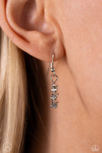 Load image into Gallery viewer, Tasteful Triangles - Silver necklace
