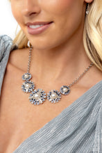 Load image into Gallery viewer, Gatsby Gallery - Blue necklace
