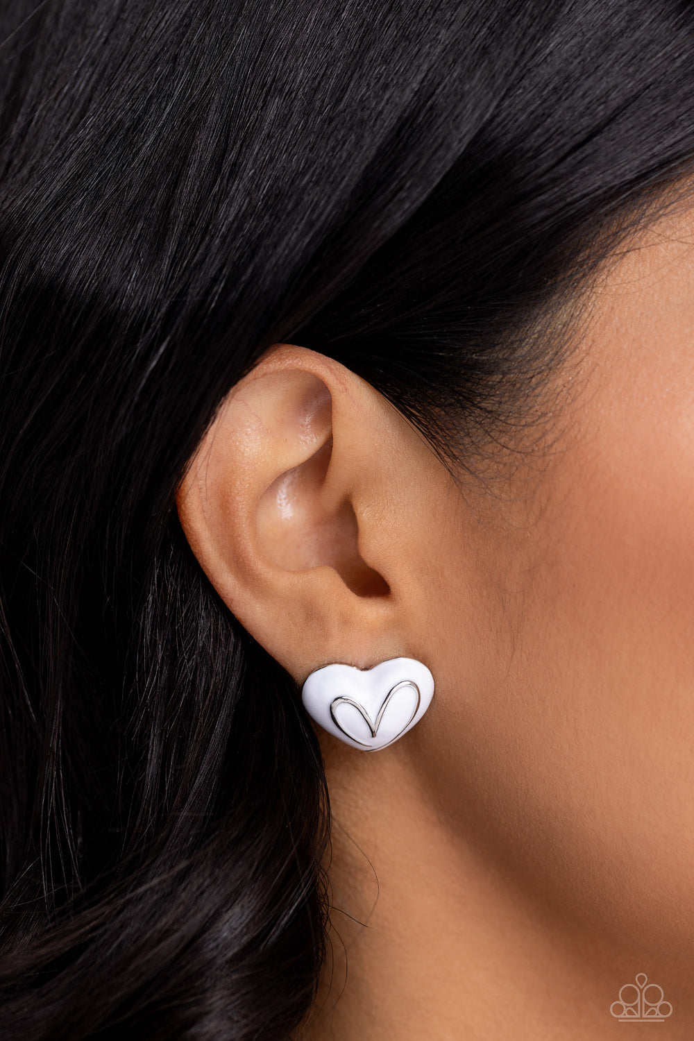 Glimmering Love - White earrings