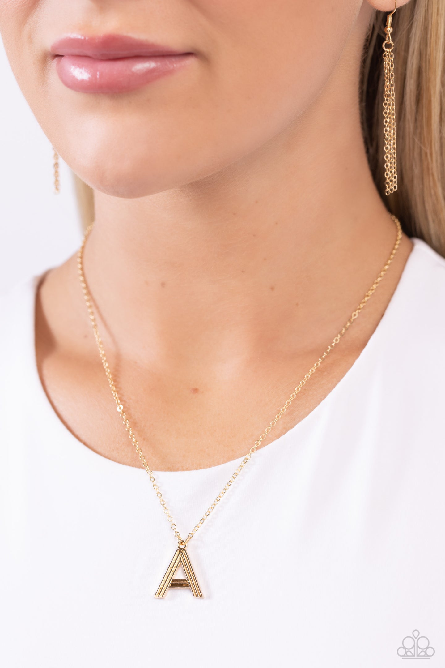 Leave Your Initials - Gold - A necklace