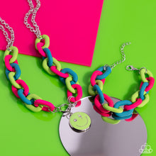 Load image into Gallery viewer, Speed SMILE - Green necklace
