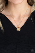 Load image into Gallery viewer, Worlds Best Grandma - Gold Necklace
